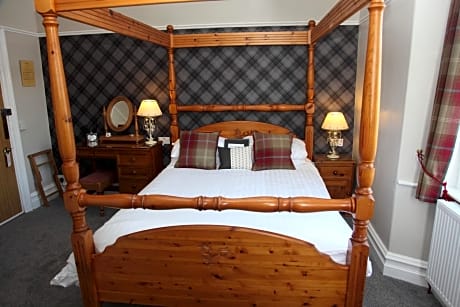 Double Room with Four Poster Bed