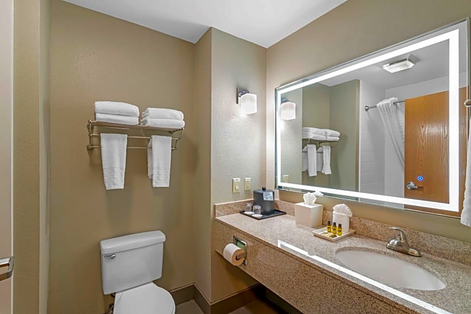 Best Western Plus Denton Inn & Suites