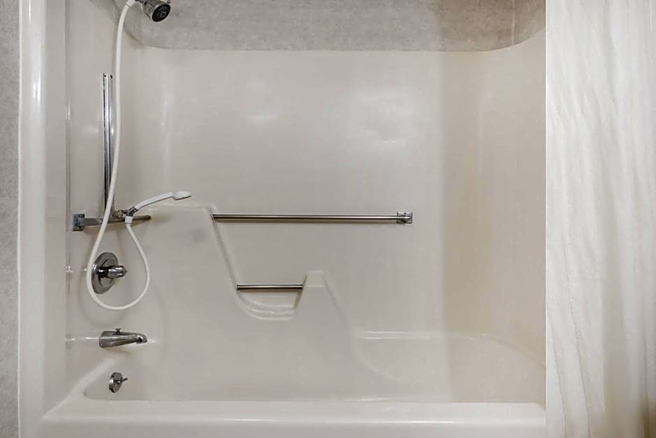 Super 8 by Wyndham State College