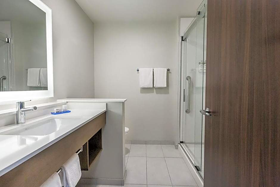 Holiday Inn Express & Suites Edmonton N - St. Albert By IHG