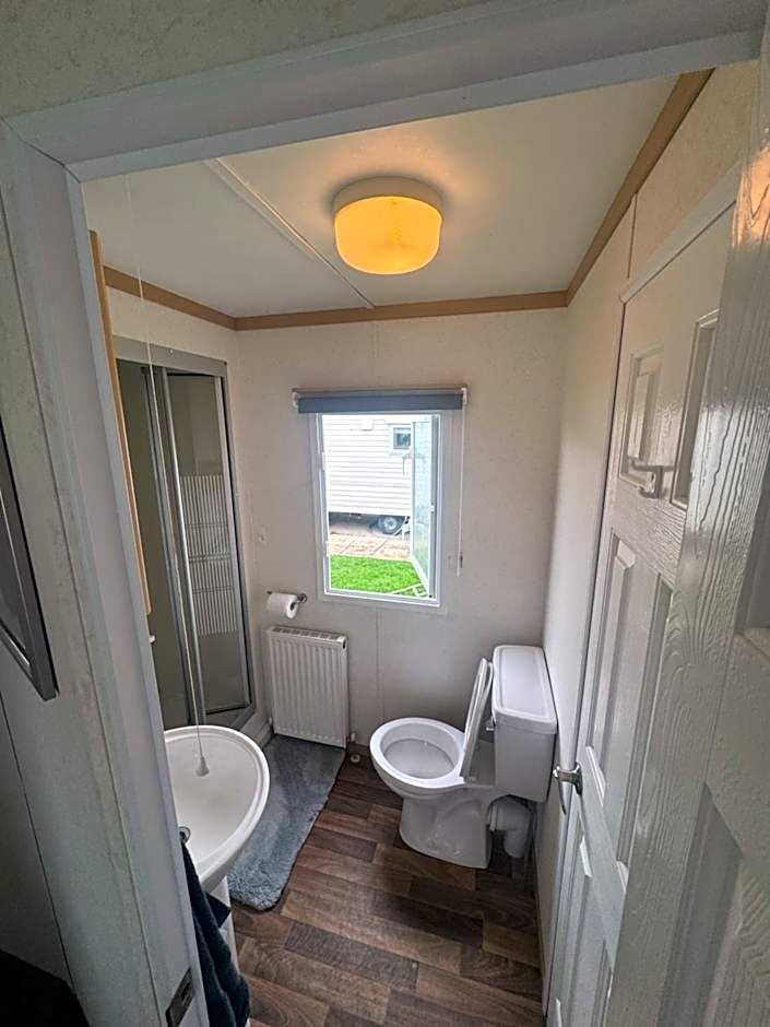 marine getaways caravan hire