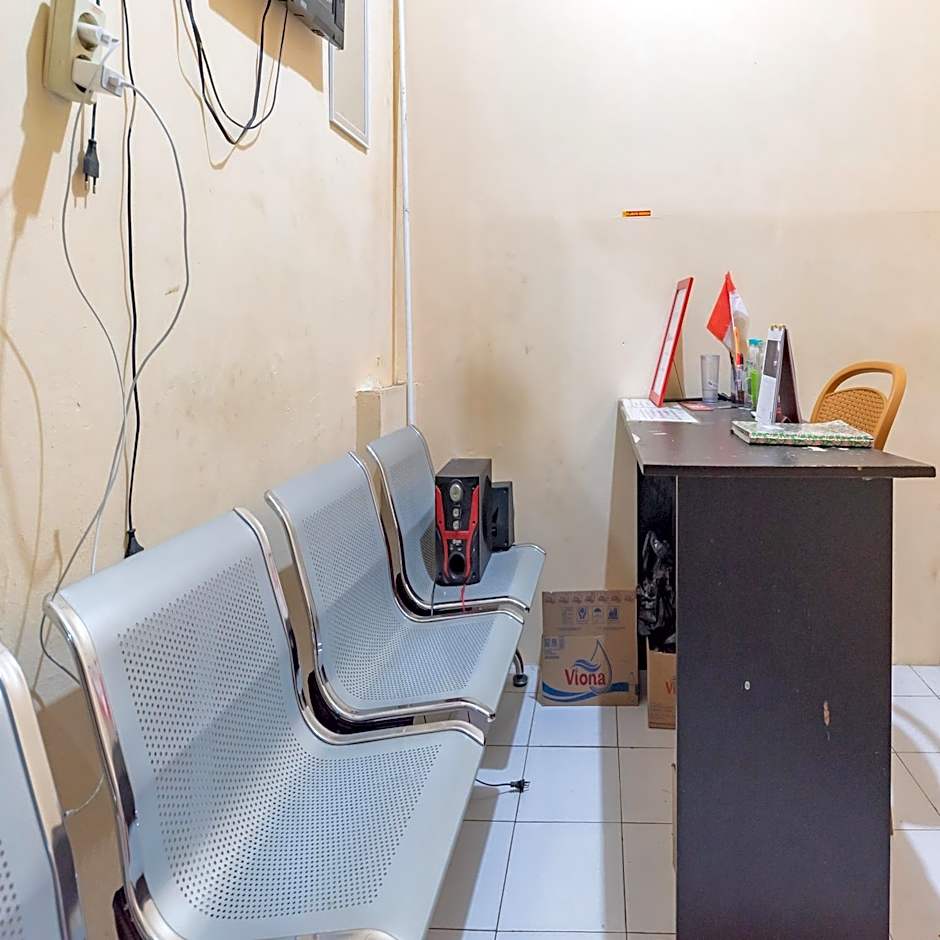 RedDoorz near RS Permata Cirebon