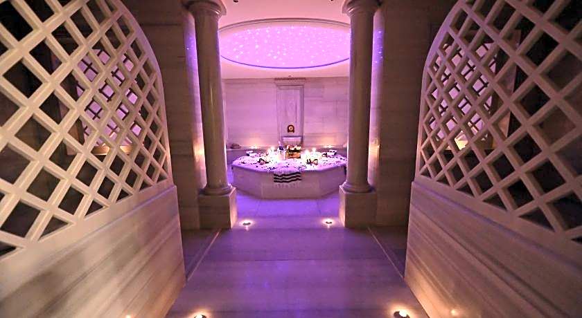 Seraphim Cave Hotel