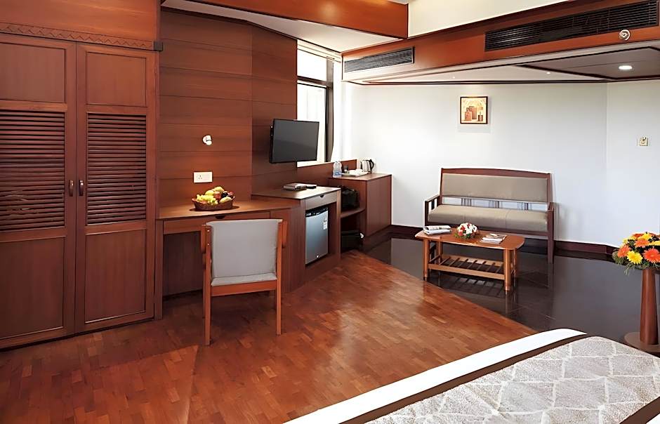 Photo 1 of 4 of Suite