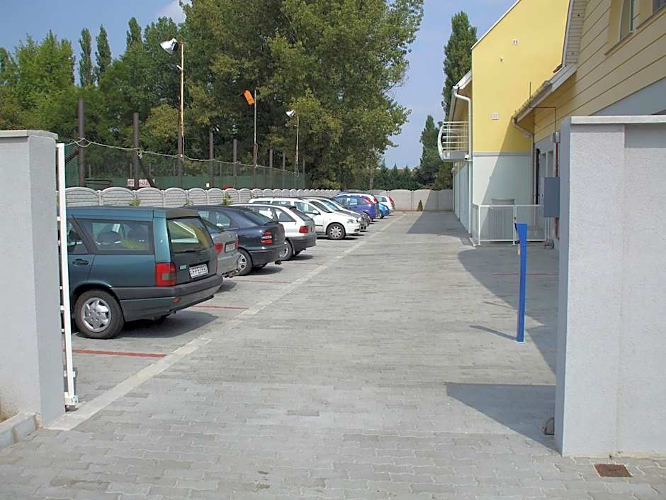 Hét Vezér Apartmanhotel