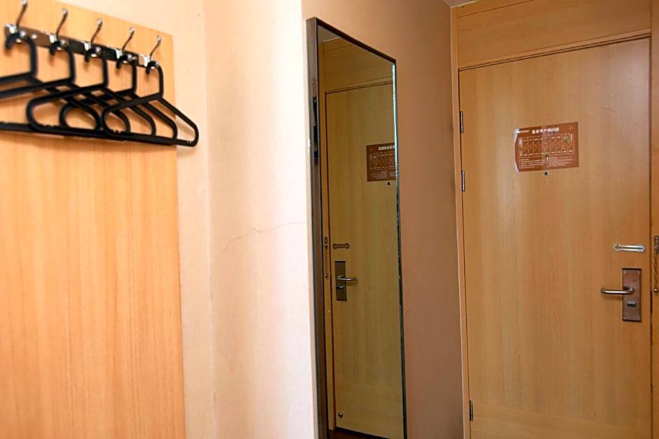 Iu Hotel Urumchi Nianzi Gou Bus Station Branch