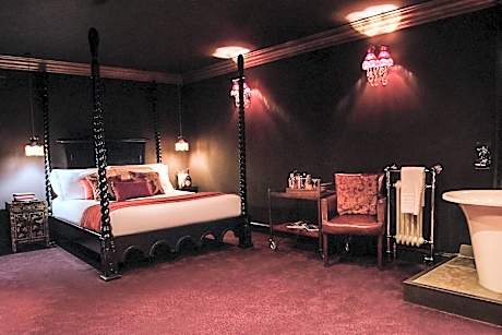 Double Detached Garden Room with Hot Tub - Cozy Garden Room - Annex