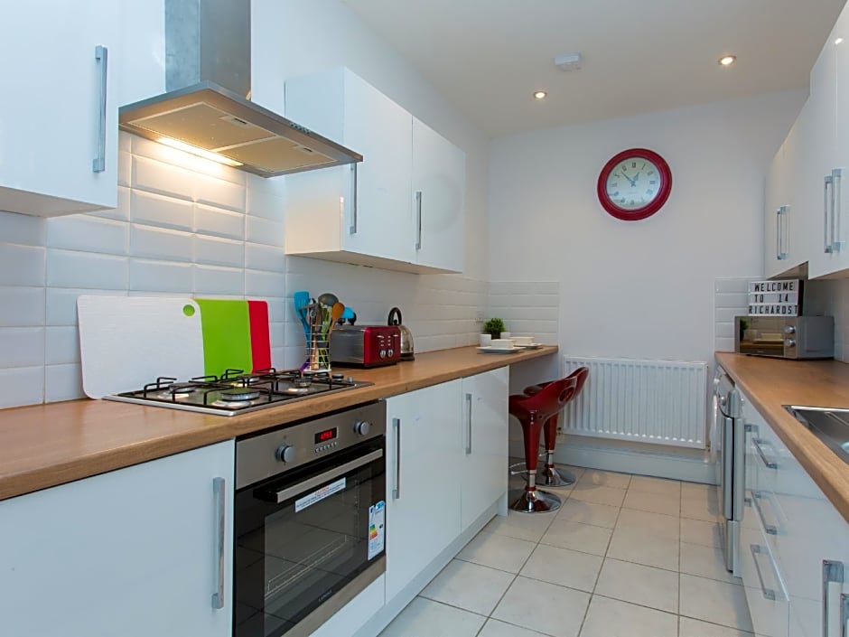 Town House @ Minshull New Road