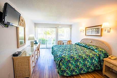 Deluxe Double Room with Balcony and Sea View