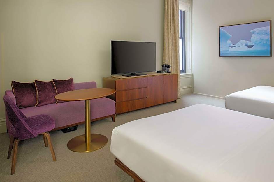 Hotel Savoy Kansas City, Tapestry Collection by Hilton