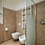 Cityhotel Goldener Adler B&B