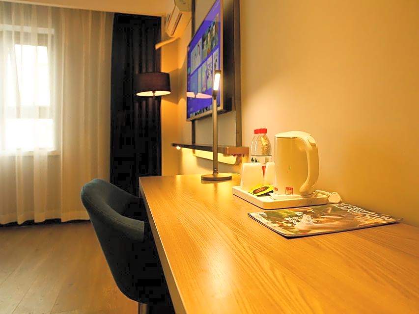 7 Days Inn Lanzhou West Station