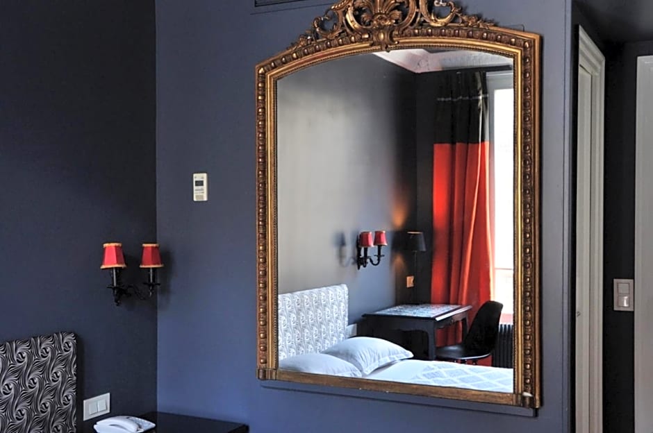 Hotel Noir