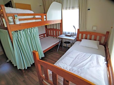 Triple Room with Bath