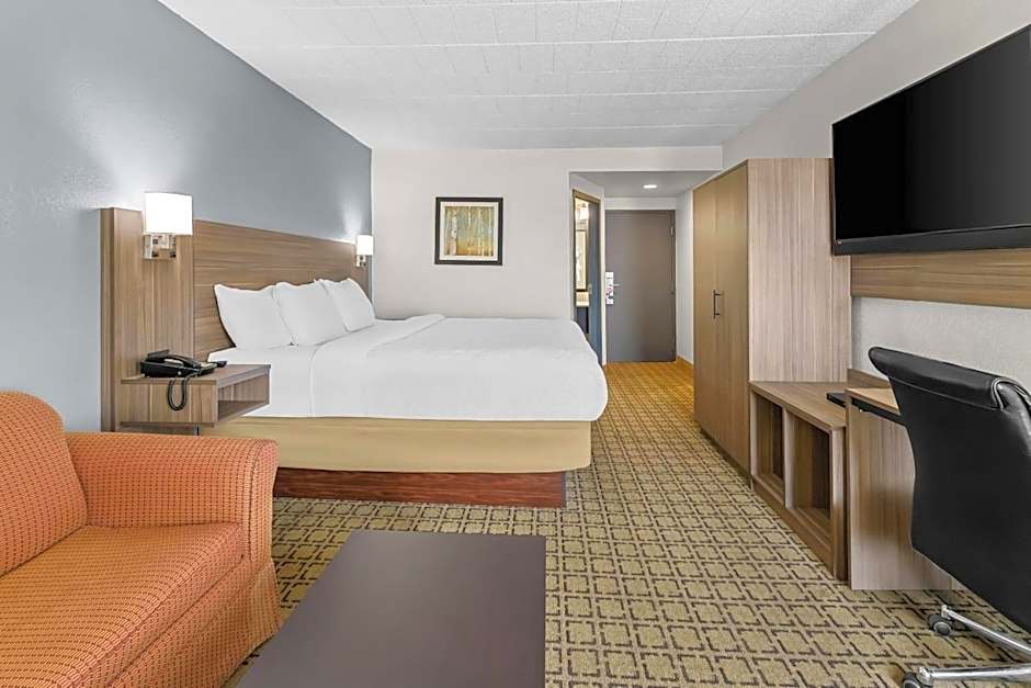 Clarion Inn Cranberry Township