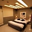 Hotel Dressy (Adult Only)