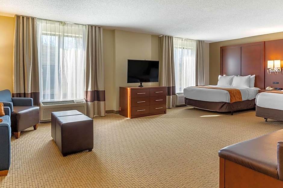 Comfort Suites Lancaster Amish Country