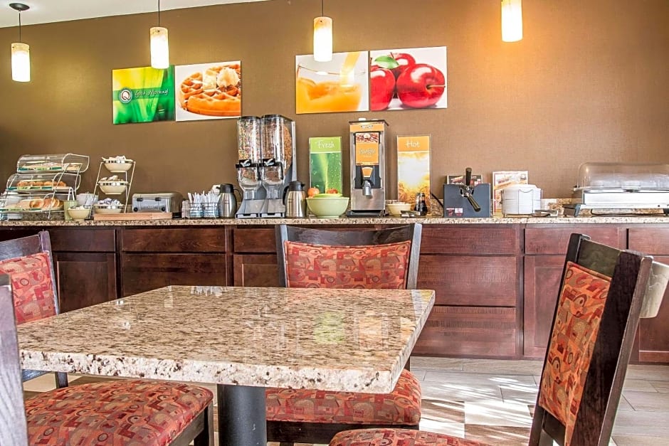 Quality Inn Grand Rapids South-Byron Center