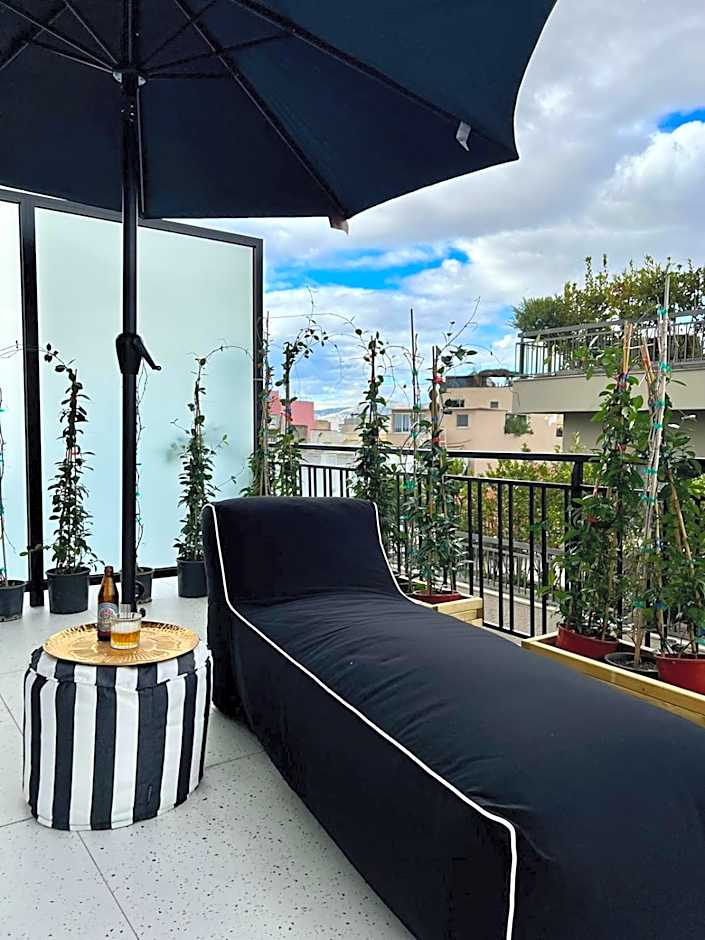 Clyde Athens by Nin&Bau