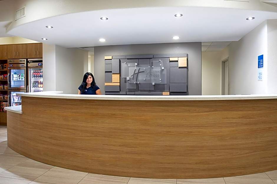 Holiday Inn Express & Suites Yosemite Park Area By IHG