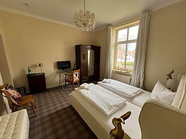 Hotel & Restaurant Raueneck