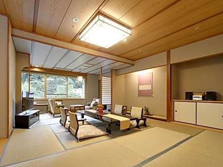 Corner Japanese-Style Connected Room-Restaurant Dinner