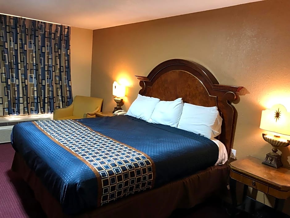Villa West Inn