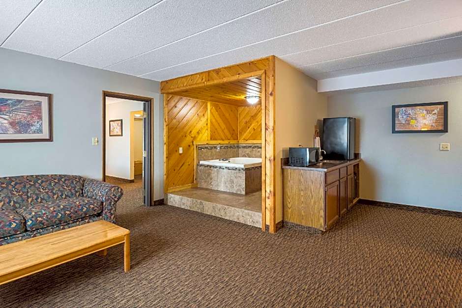 Econo Lodge Duluth near Miller Hill Mall