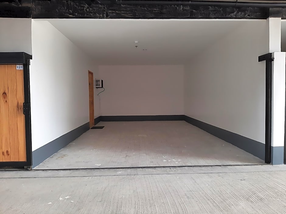 M LILOAN PENSION HOUSE