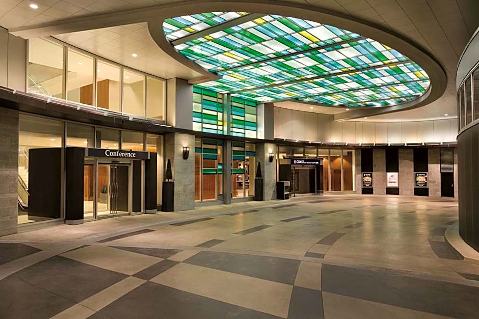 COAST COAL HARBOUR HOTEL by APA