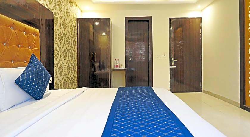 Hotel Iconic Suite - Near Delhi Airport