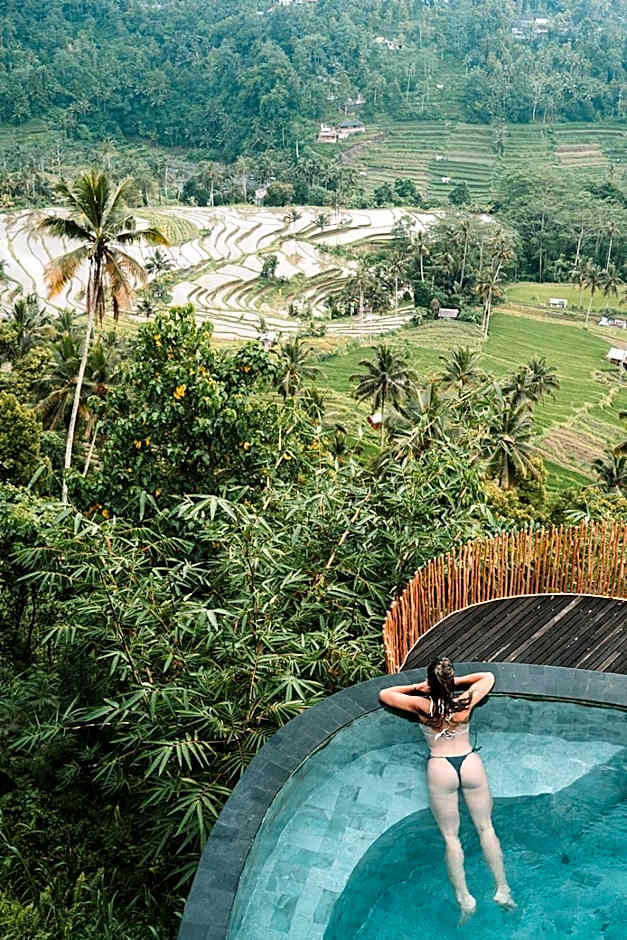 3 Bdr - Luxury Cliffside Bamboo Villa