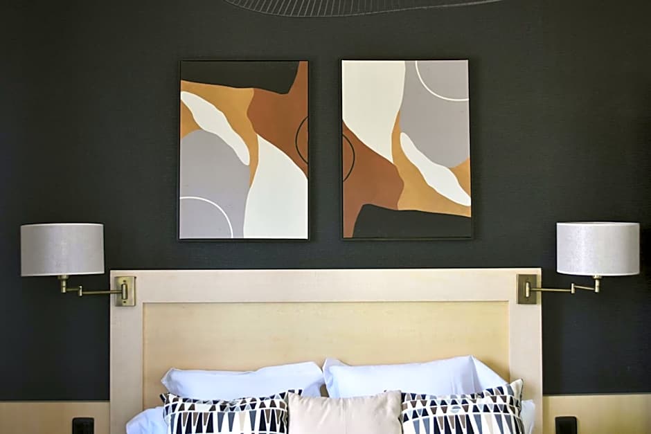 Le Boeuf Couronné - Hôtel & Restaurant Chartres- Logis Hotels