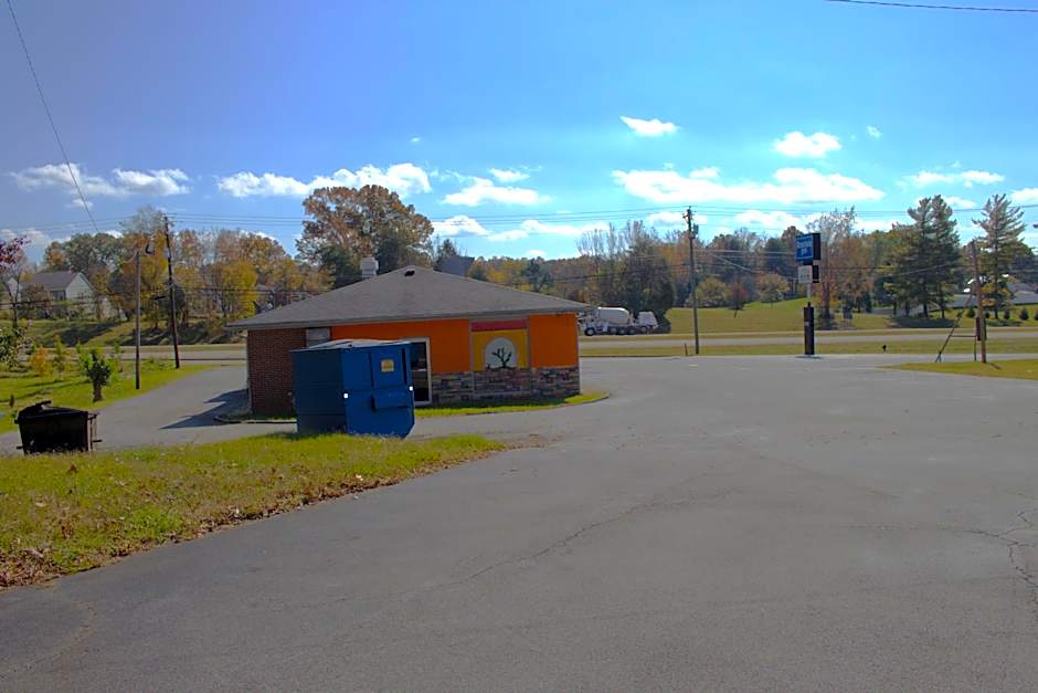 Volunteer Inn at Church Hill