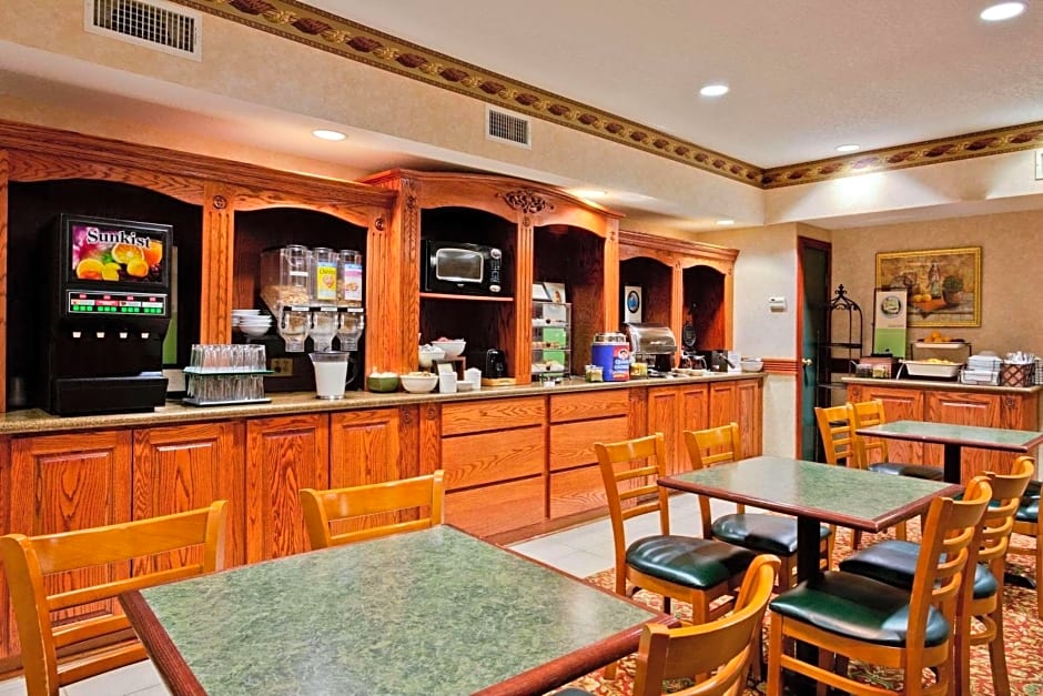 Country Inn & Suites by Radisson, Hot Springs, AR