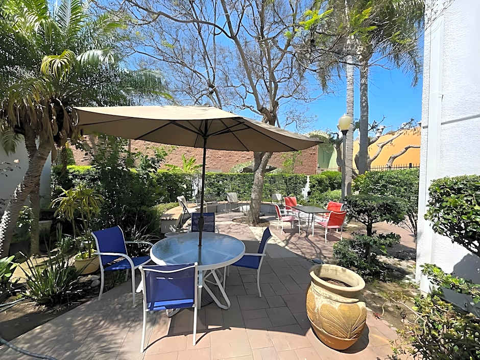 Hotel Pacific Garden