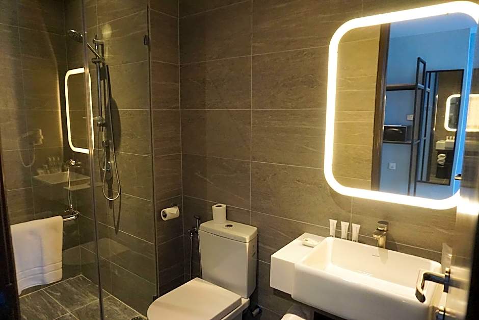 Urban H Hotel
