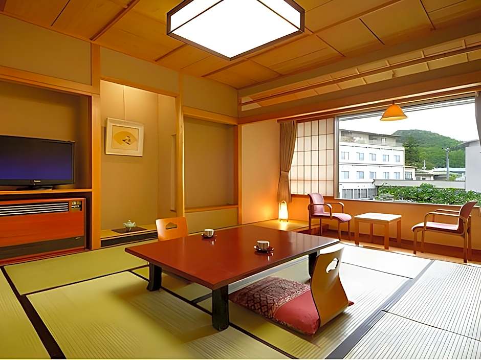 Tsukioka Hotel