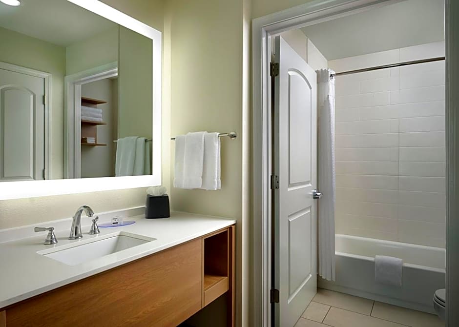 Staybridge Suites - Flowood - NW Jackson By IHG