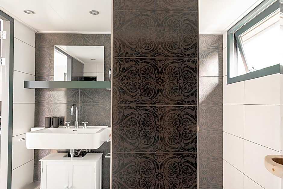 Aangenaam op de Rijn, woonboot, inclusief privé sauna