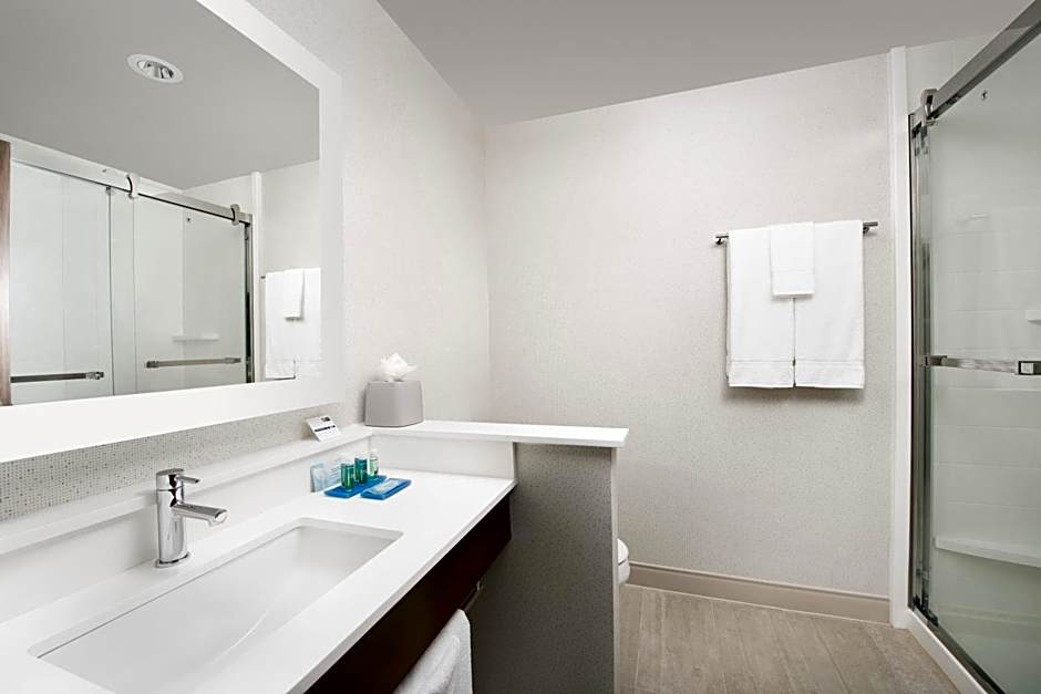 Holiday Inn Express & Suites San Antonio North - Windcrest By IHG