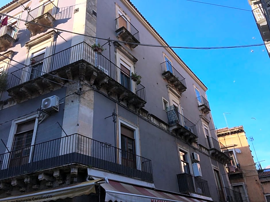 Flat for 2 in Catania, B&B Le voci del mercato 31th December check in until 16 pm