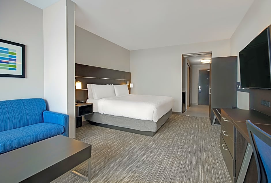 Holiday Inn Express And Suites Milwaukee - Brookfield By IHG