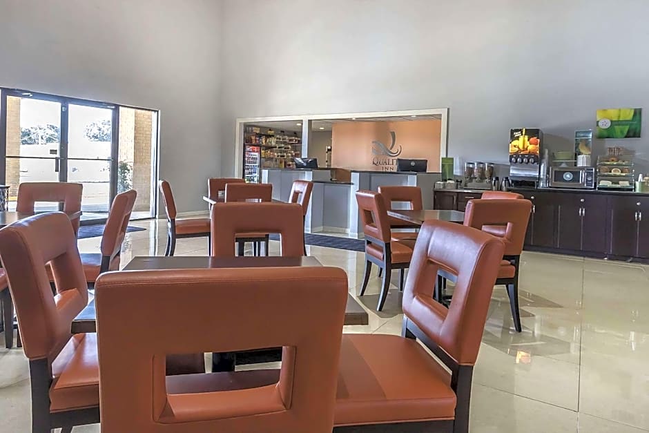 Quality Inn & Suites Stuttgart North