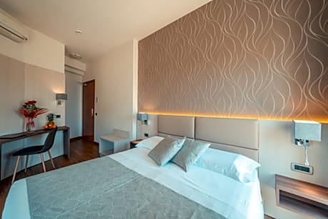 DOUBLE DELUXE STANDARD CANCELLARE