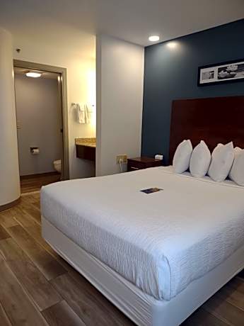 Queen Room - Non-Smoking