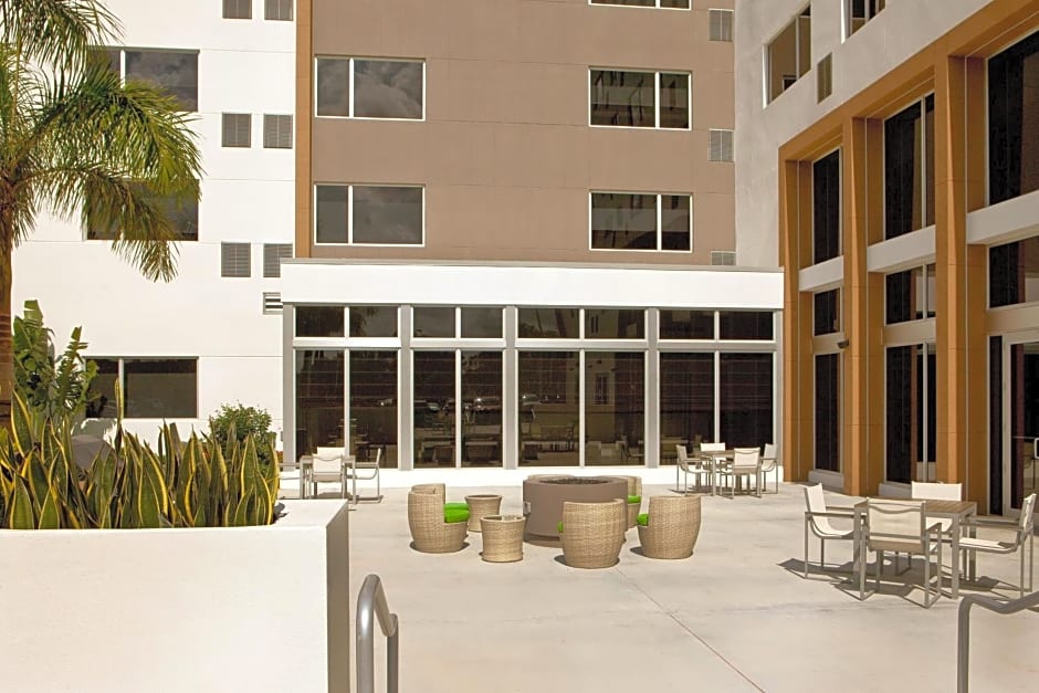 Element Miami Doral