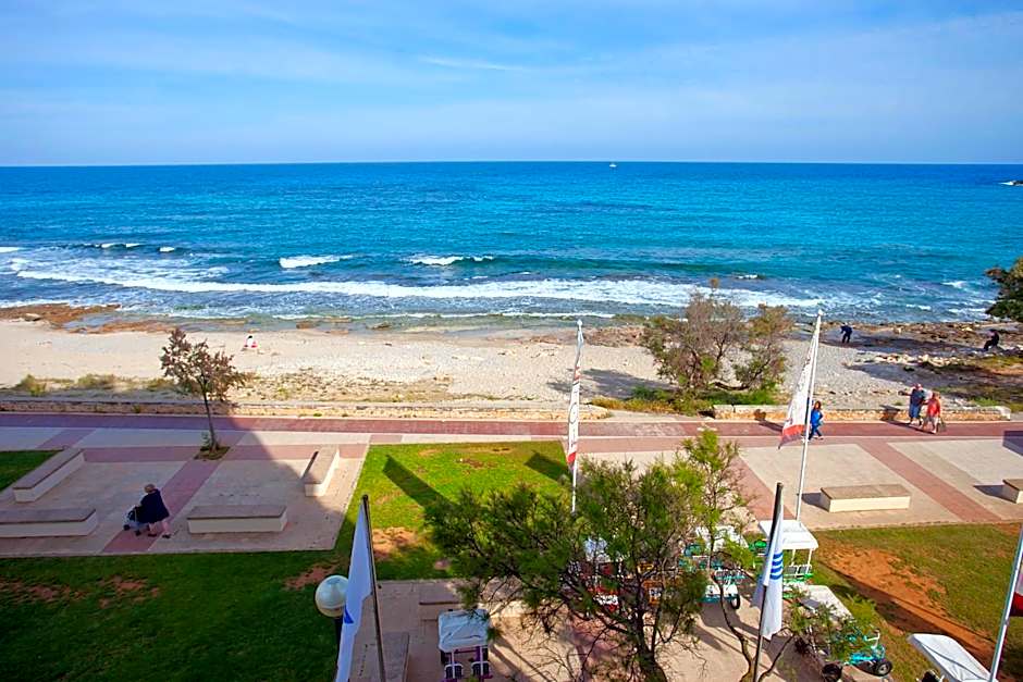 Aparthotel Playa Dorada