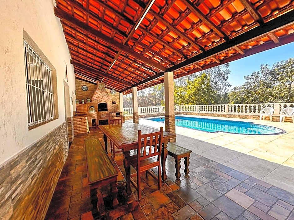 Casa de campo com Wi-Fi, piscina e churrasqueira