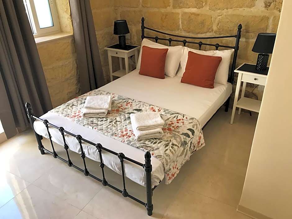 The Cloisters Bed And Breakfast